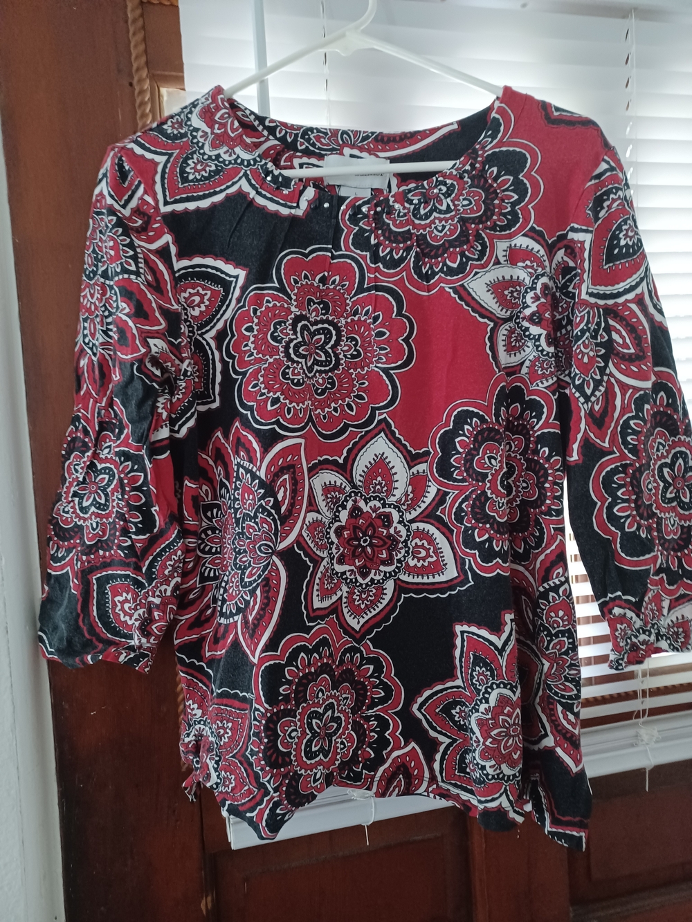 Alfred Dunner Red & Black Floral Tunic Top